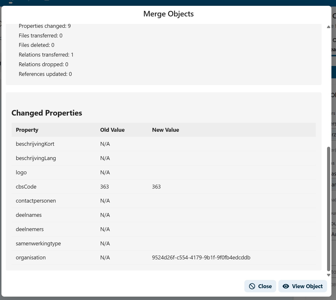 Resultaat van het samenvoegen met overzicht van gewijzigde eigenschappen, overgedragen relaties en bestanden